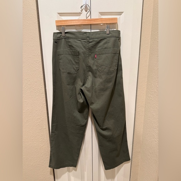 Levi’s Utility Women’s Pants in Olive Night Green , size 30 - Picture 4 of 13
